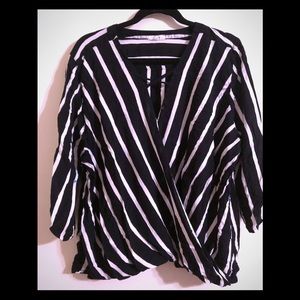 Black & white stripe top